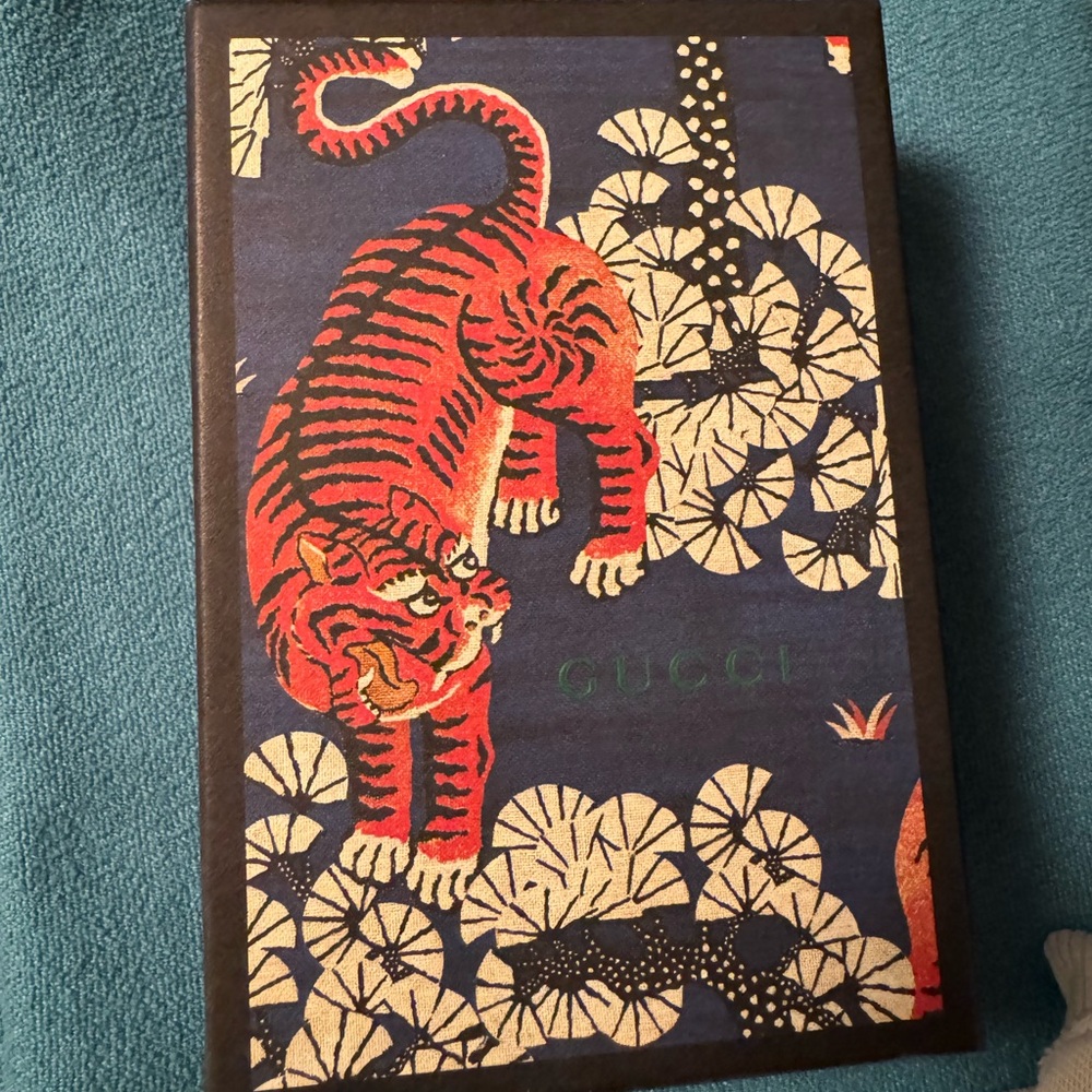 Gucci Tiger Pattern Bifold Wallet - Picture 3 of 11